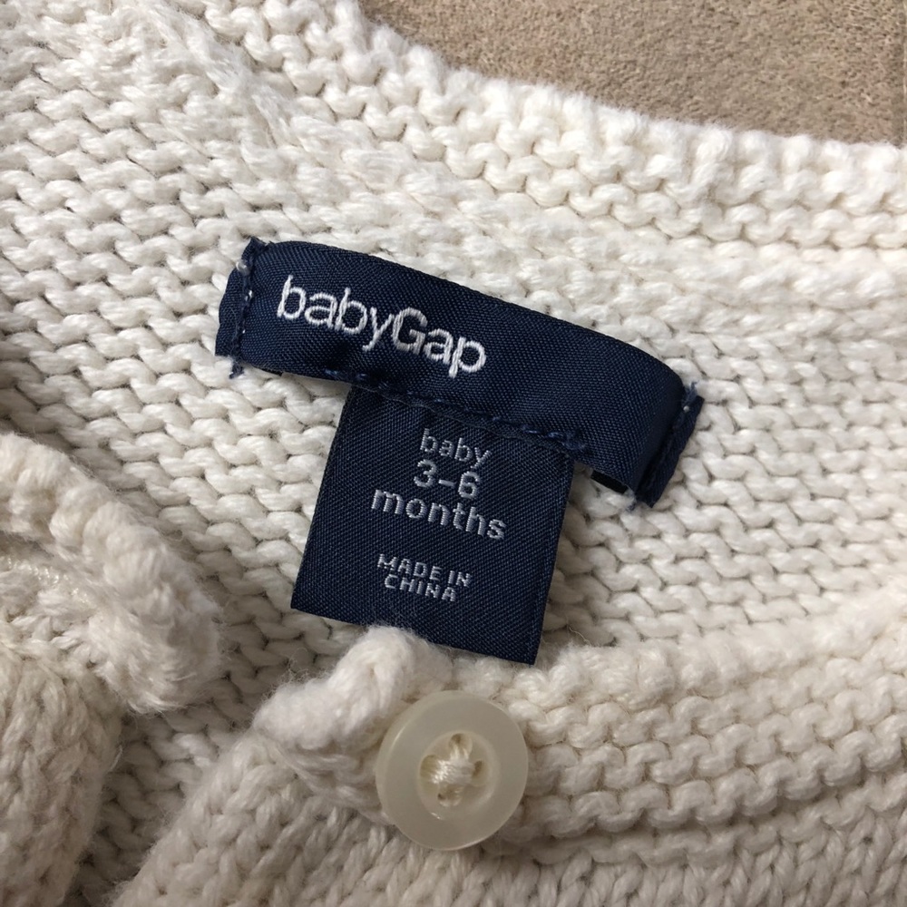 babyGap Cardigan Sweater with Hearts 3-6 Months - Picture 2 of 2